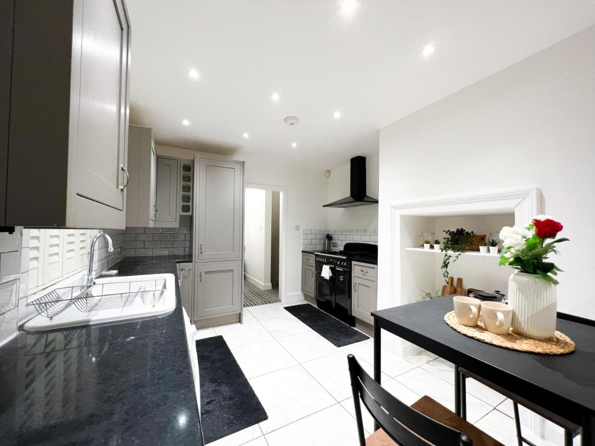 Stylish 3 Bed Flat With Garden Apartment Londra Exterior foto